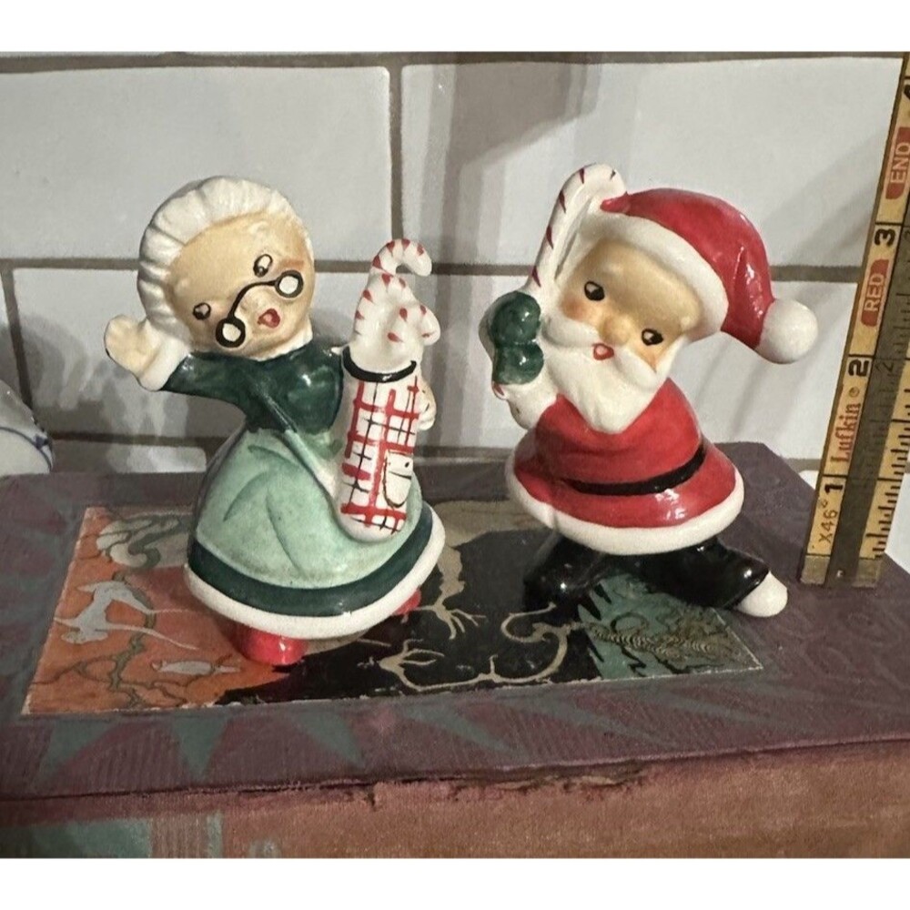 Vintage Japan Christmas Golfing Santa and Mrs Claus Salt and Pepper Shakers
